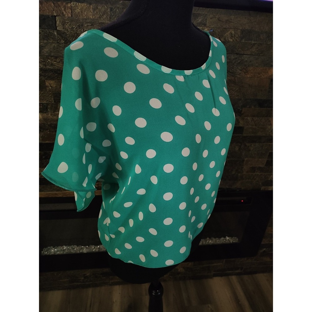 Crown Of Hearts Light Green & Ivory Polka Dot Top Open Back Size Large